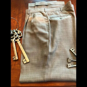 Plaid pleated pants